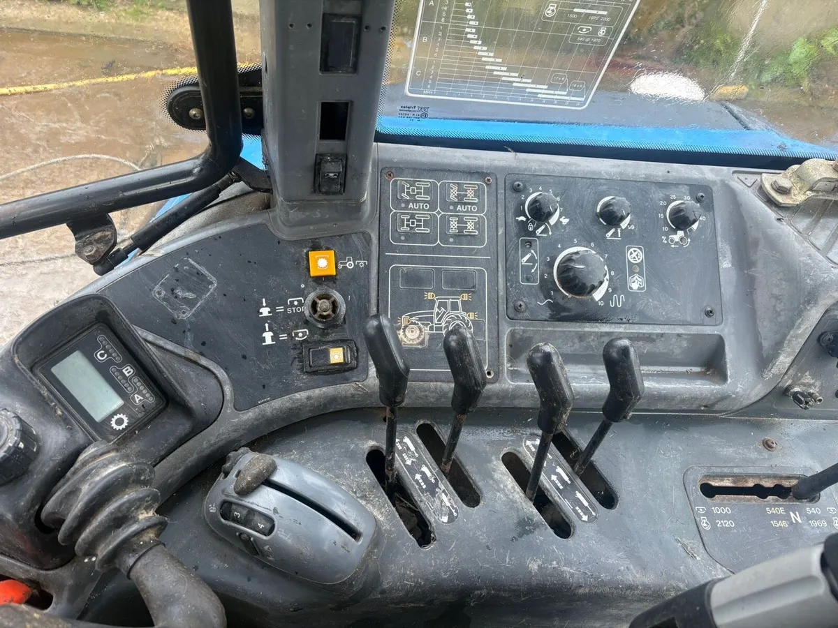 New Holland tm140 - Image 4