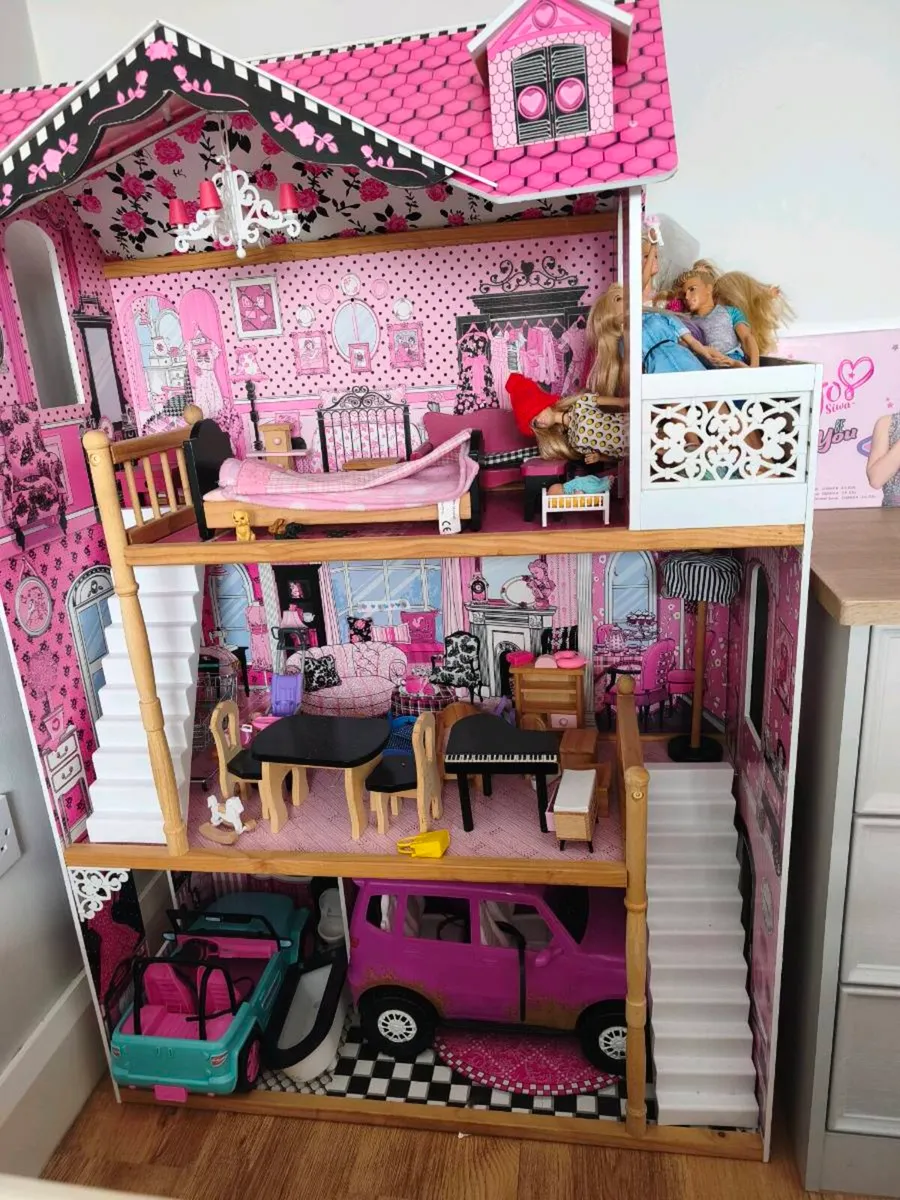 Dolls house - Image 2