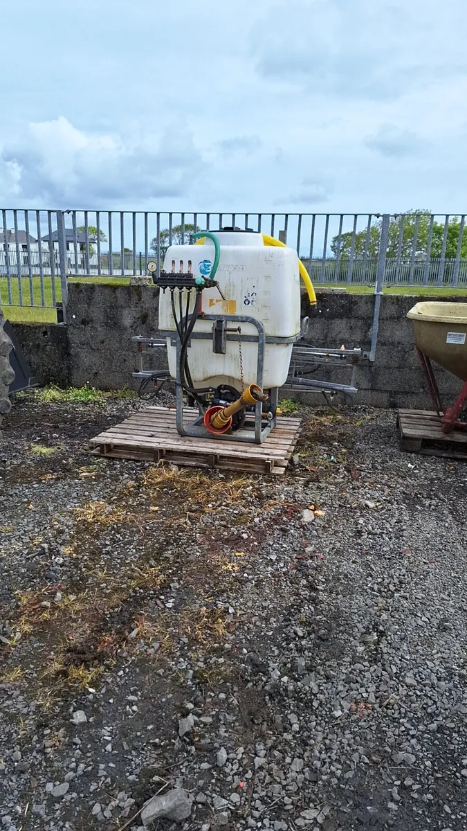 Bargam 400lt Sprayer - Image 2