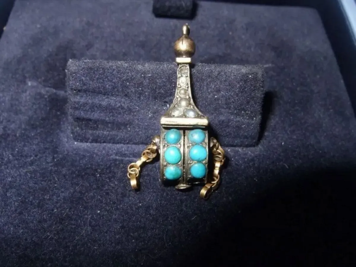 Vintage Hallmarked 9ct Gold 'Tibetan Prayer Wheel' - Image 2