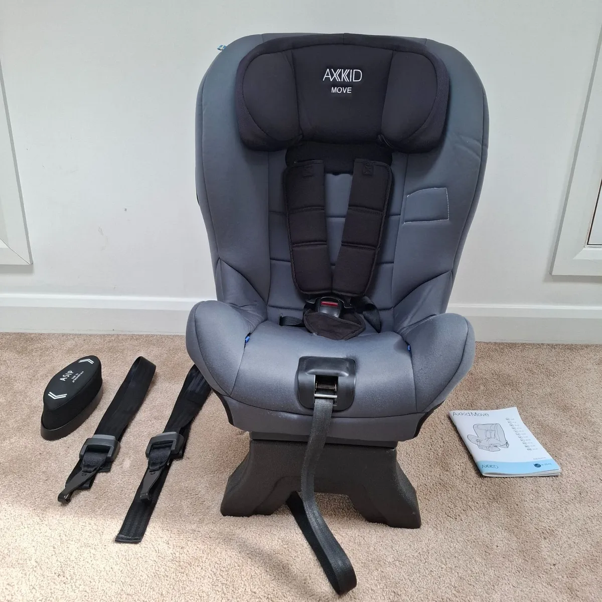 Axkid Move Rear Facing Car Seat - Image 1