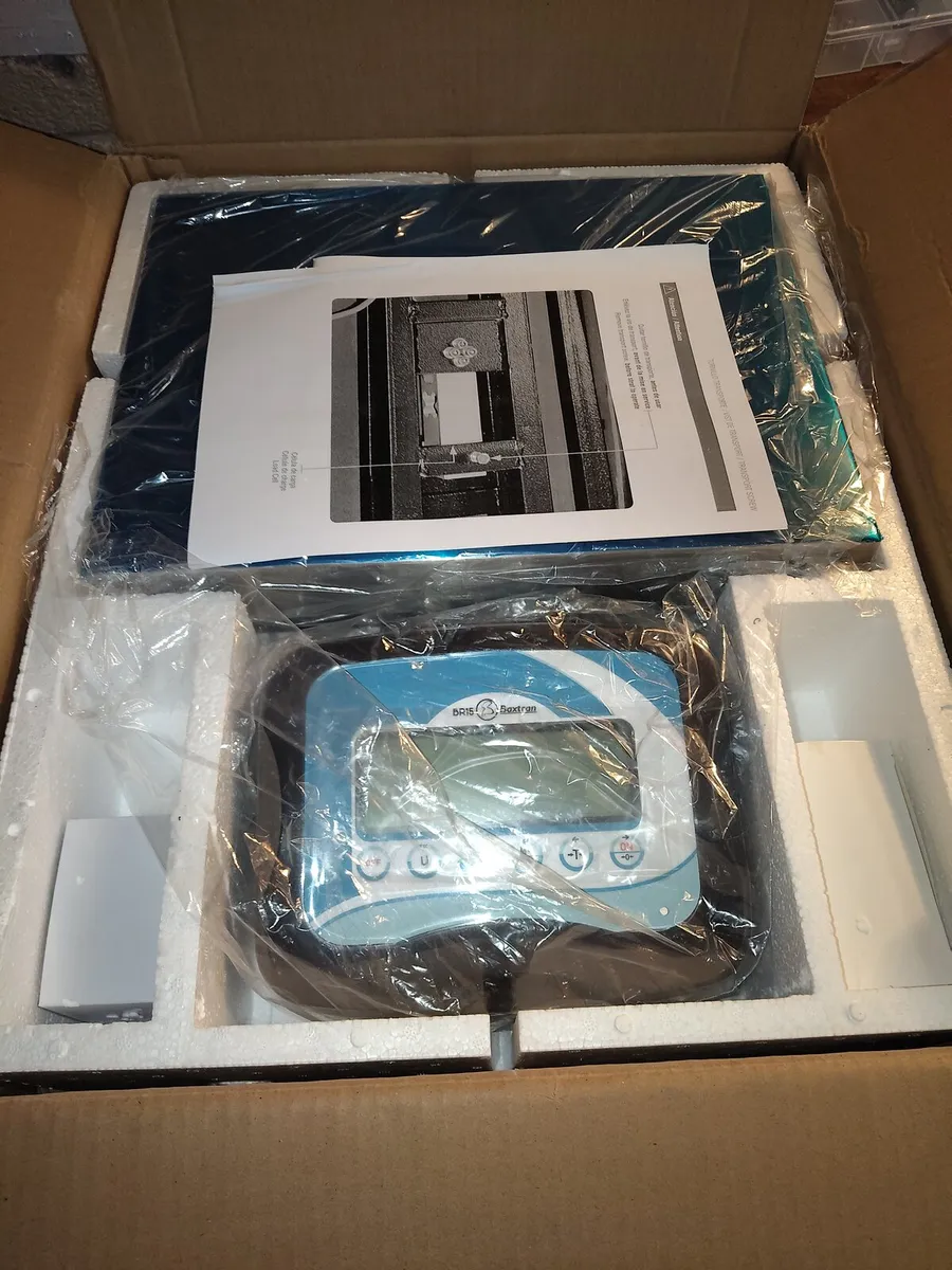 Bench platform weighing scales 150 Kg. - Image 1