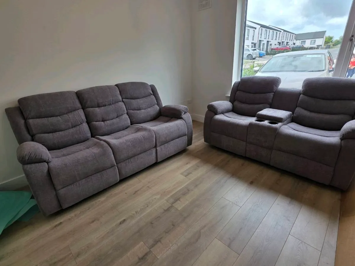 Brand new 3+2 sofa