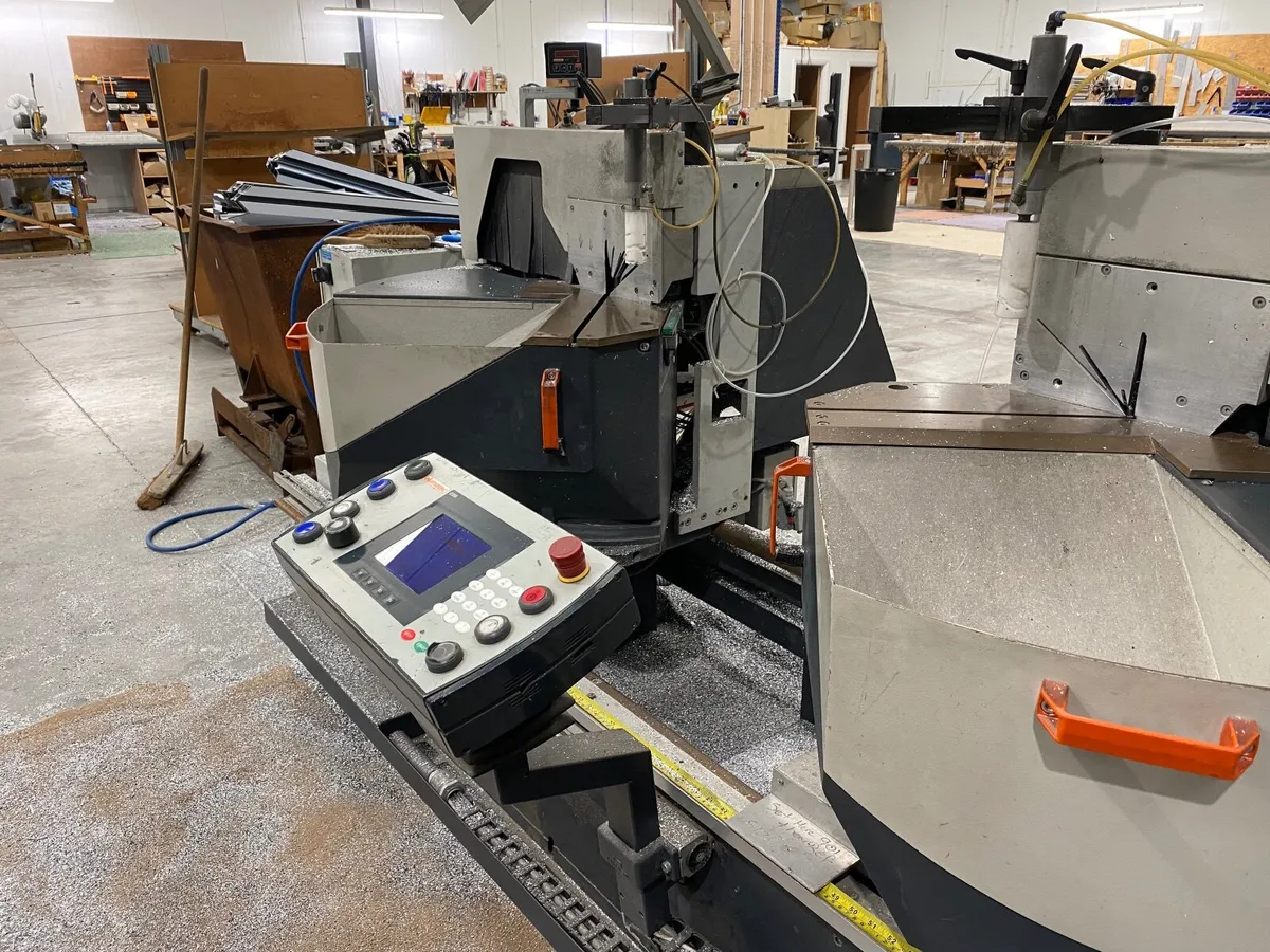 Double Headed saw Elumatec dg104 year 2006 - Image 1