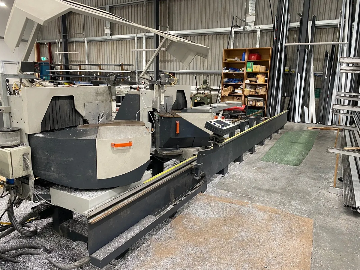 Double Headed saw Elumatec dg104 year 2006 - Image 3