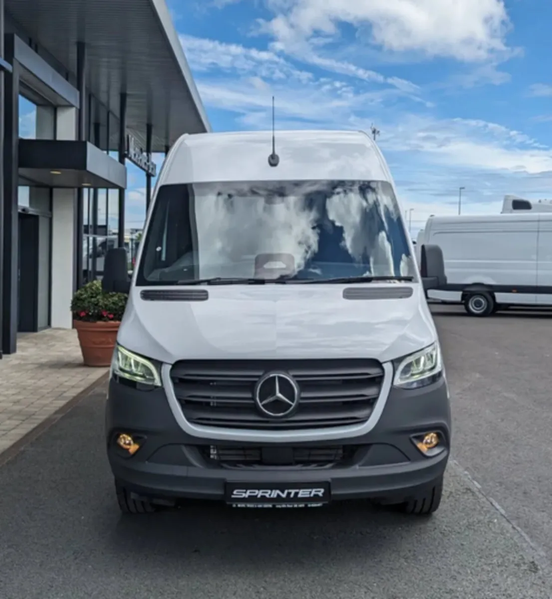 Mercedes-Benz Sprinter 517 CDI Panel Van PRO L3 H2 - Image 1