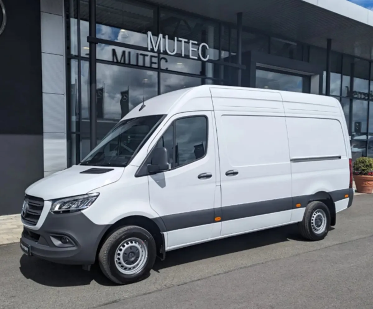 Mercedes-Benz Sprinter 517 CDI Panel Van PRO L3 H2 - Image 2