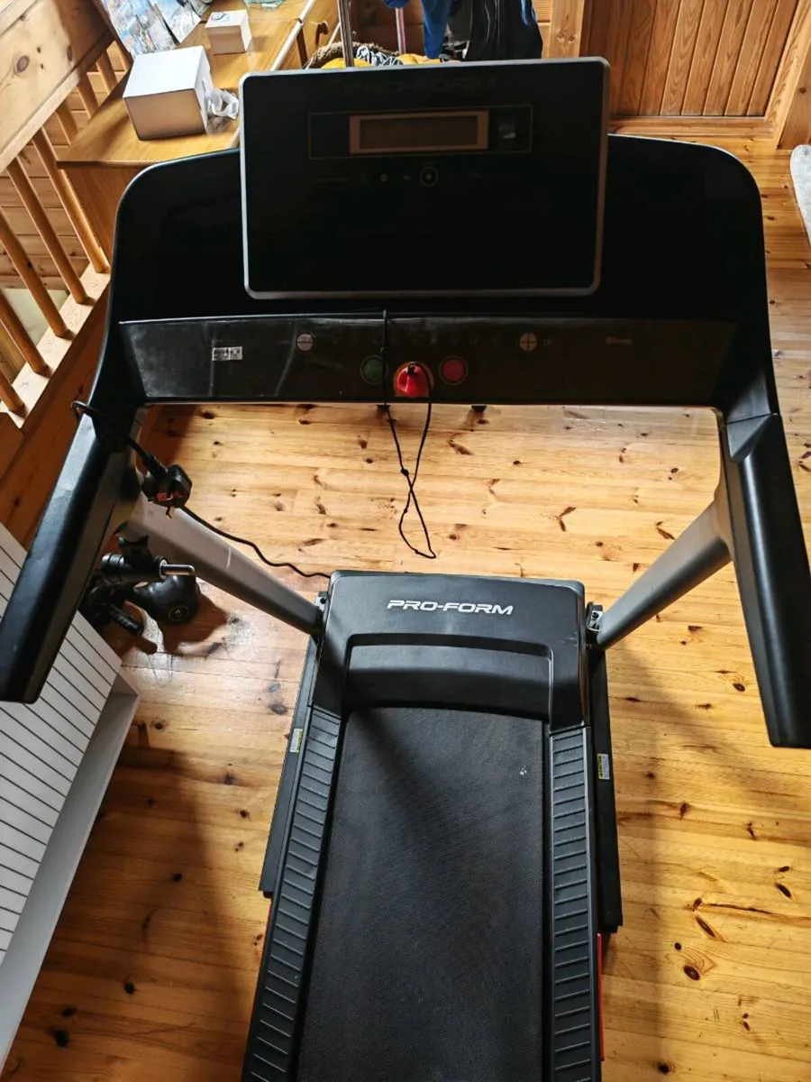 ProForm 205 CST Treadmill - Excellent Condition wi - Image 3