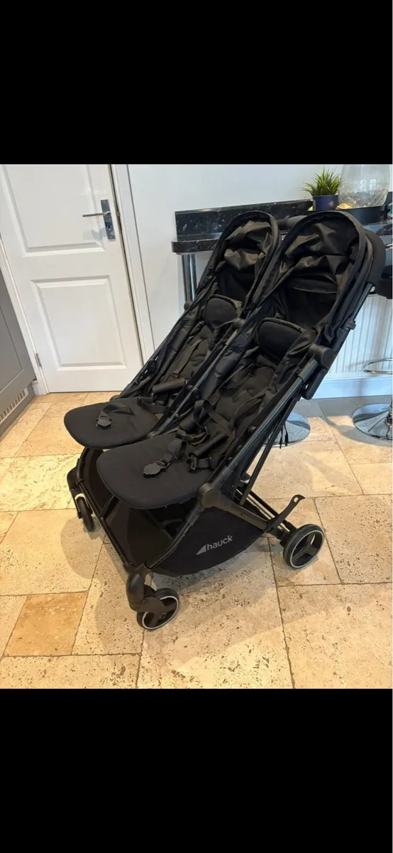 Double stroller - Image 1