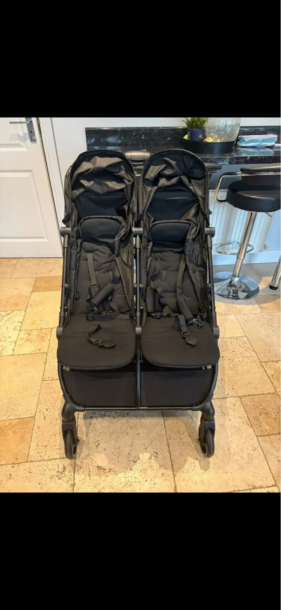 Double stroller - Image 2