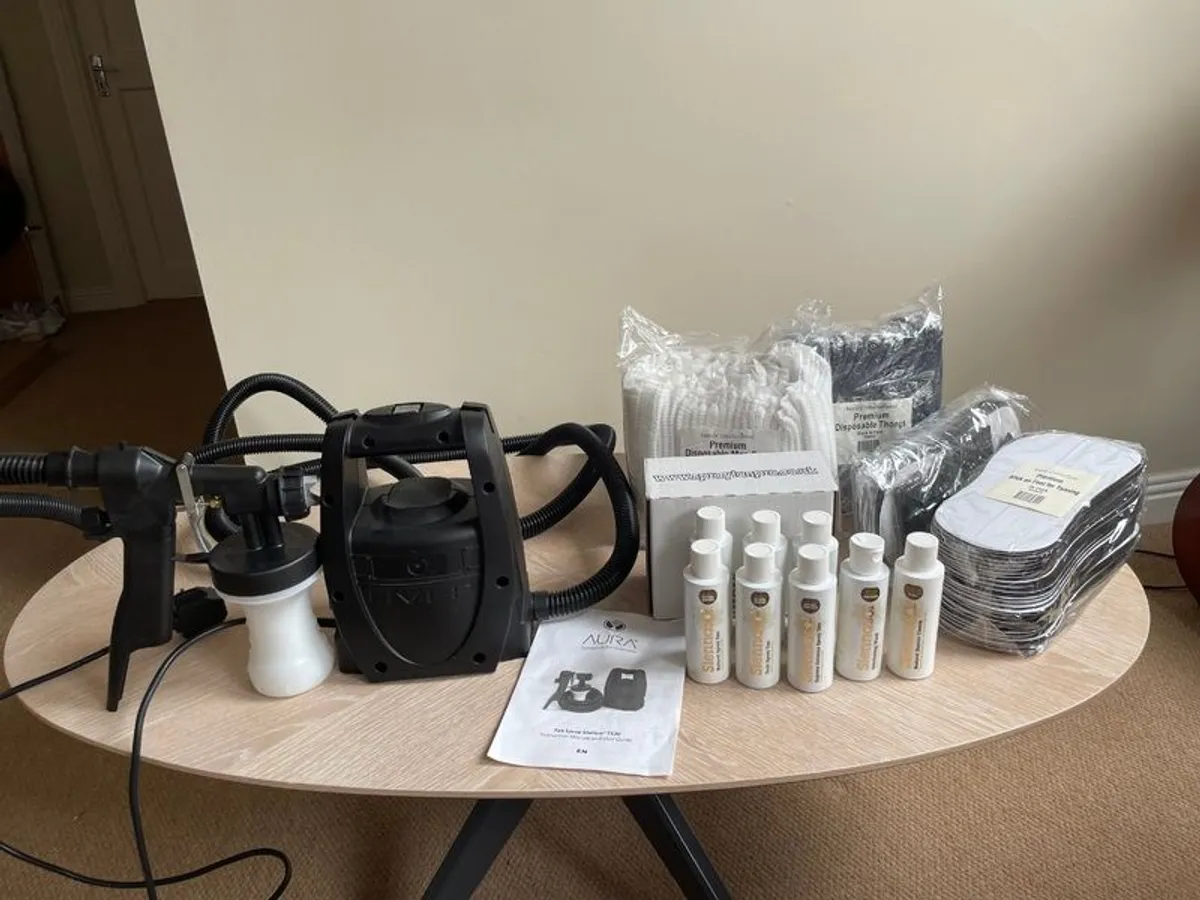 Spray tan machine starter kit - Image 1