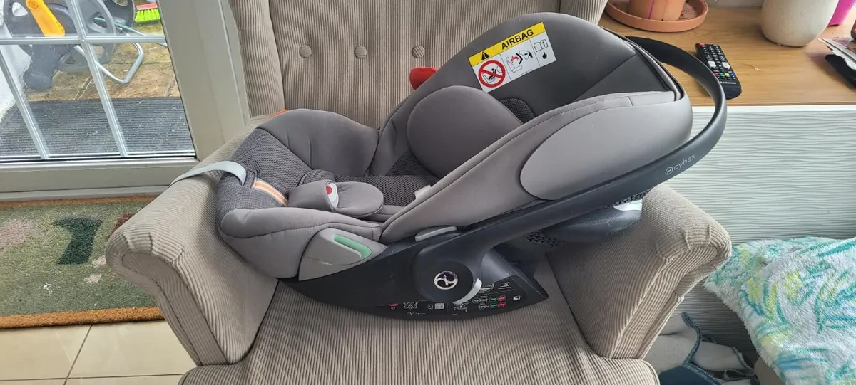 Baby Car Seat - Image 2