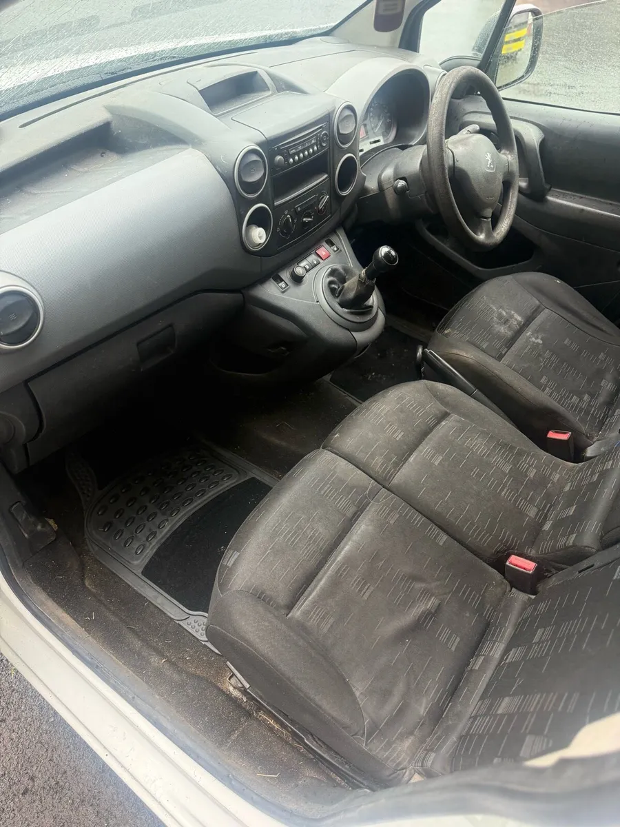 Peugeot Partner Van - Image 4