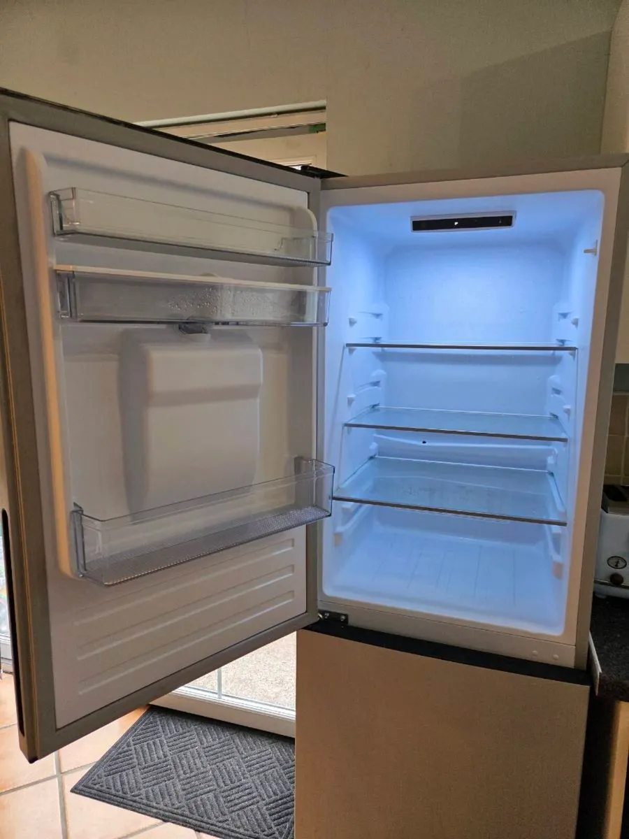 3 months old Fridge freezer - Image 2