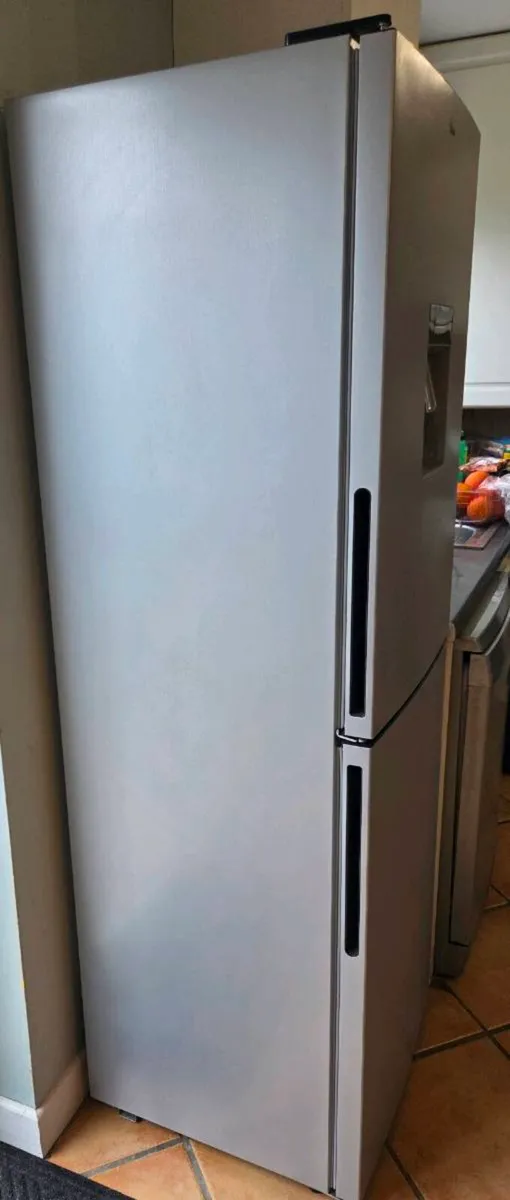 3 months old Fridge freezer - Image 3