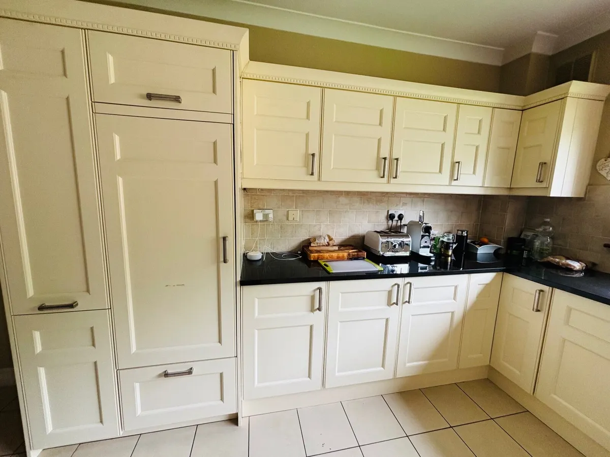 Fitted kitchen - Image 2