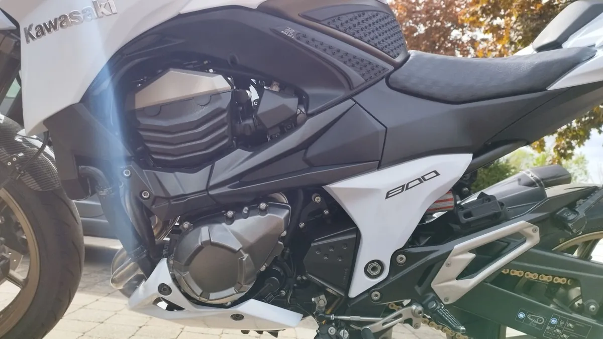 Kawasaki z800 (Performance edition) - Image 4
