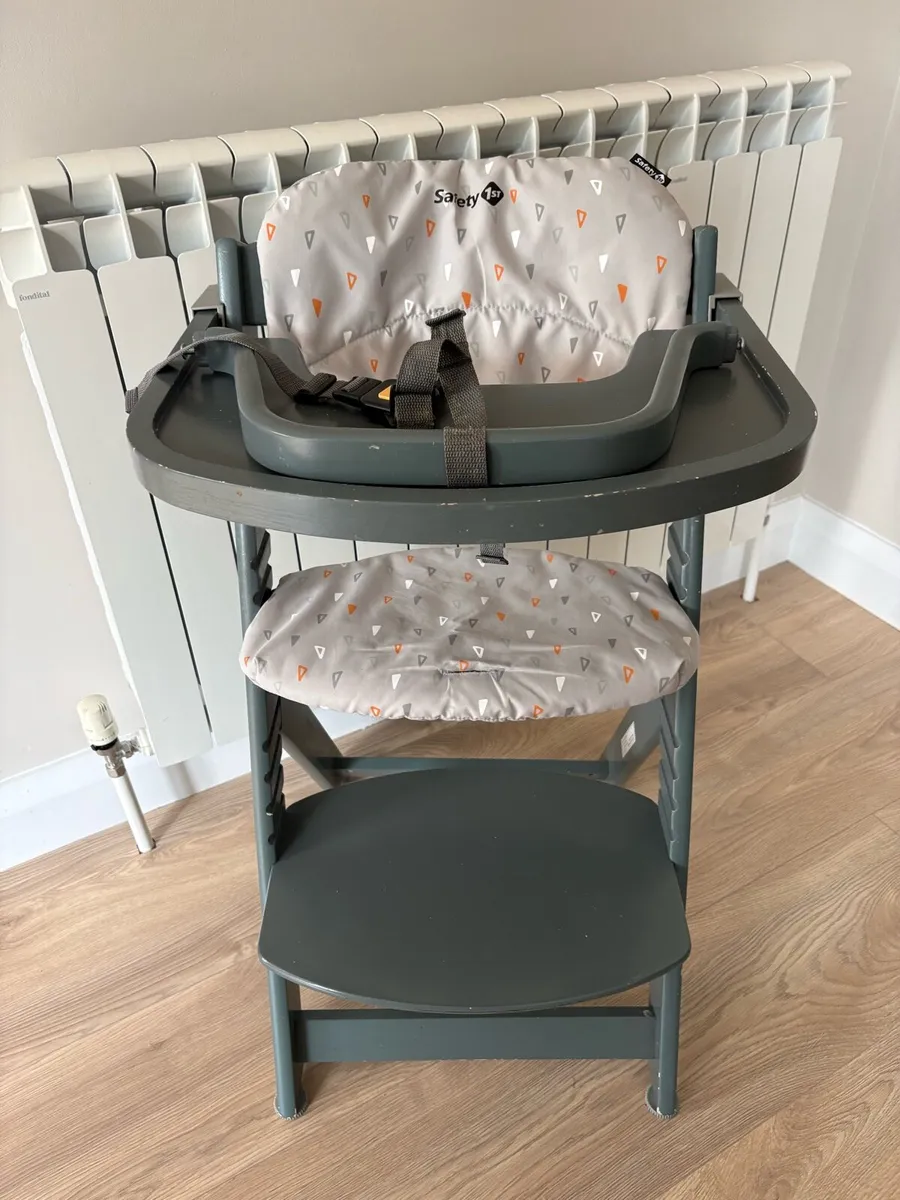 Highchair - Image 1