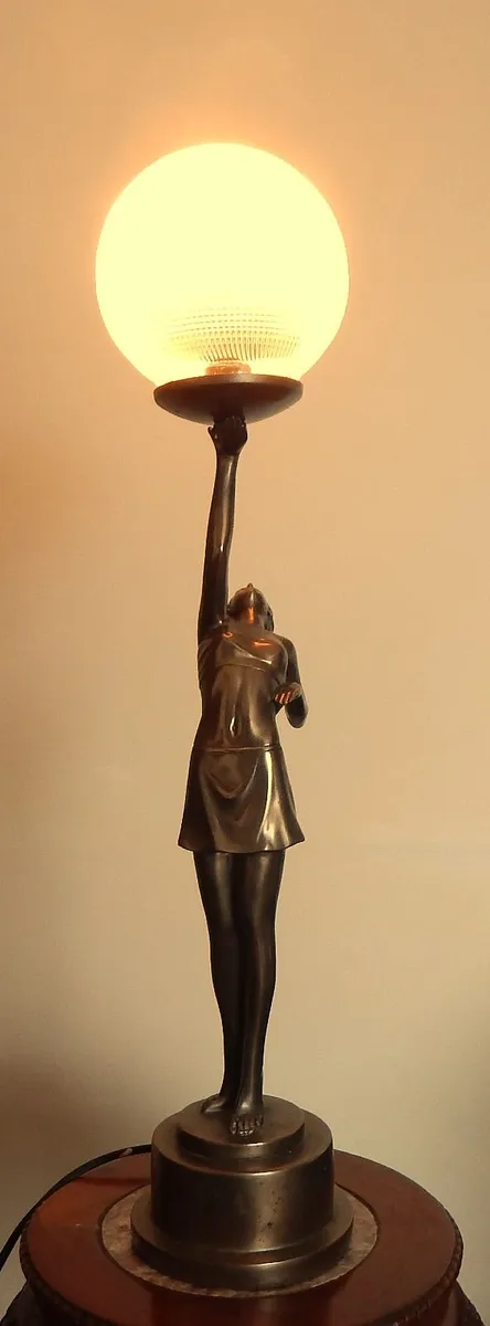 Art Deco Style Bronze Effect Metal Table Lamp - Image 4