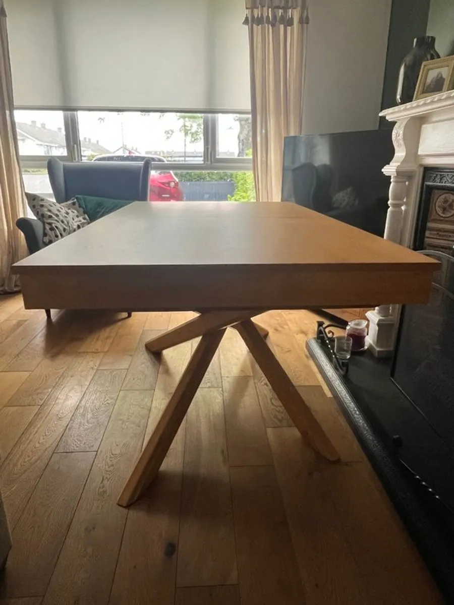 Brand new Laura James oak dining table - Image 3