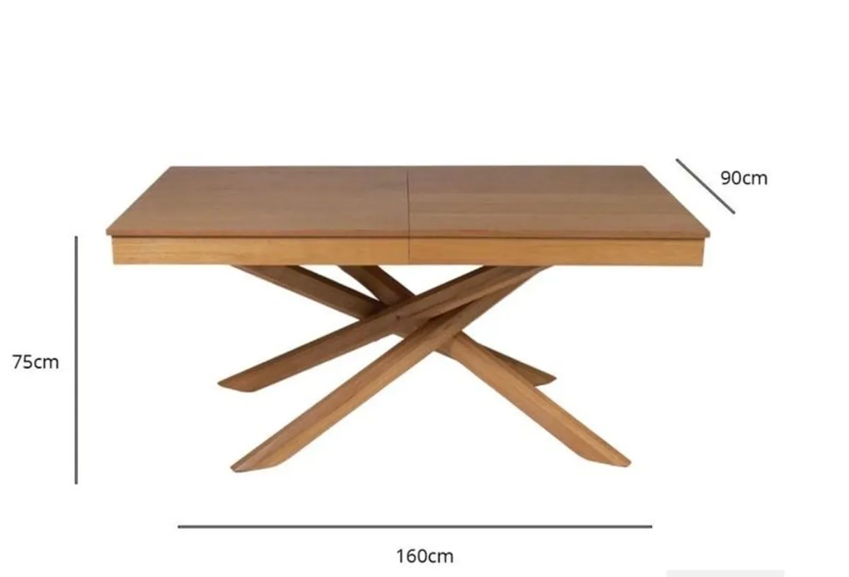 Brand new Laura James oak dining table - Image 4