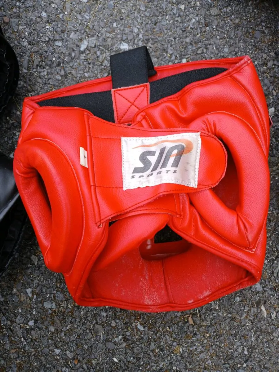 Giant foam boxing gloves - Image 3