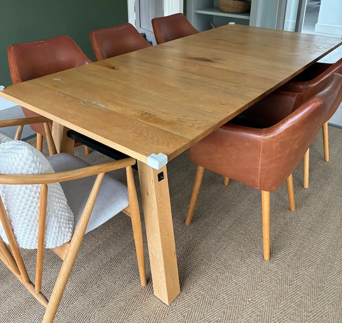 Dining table - Image 1