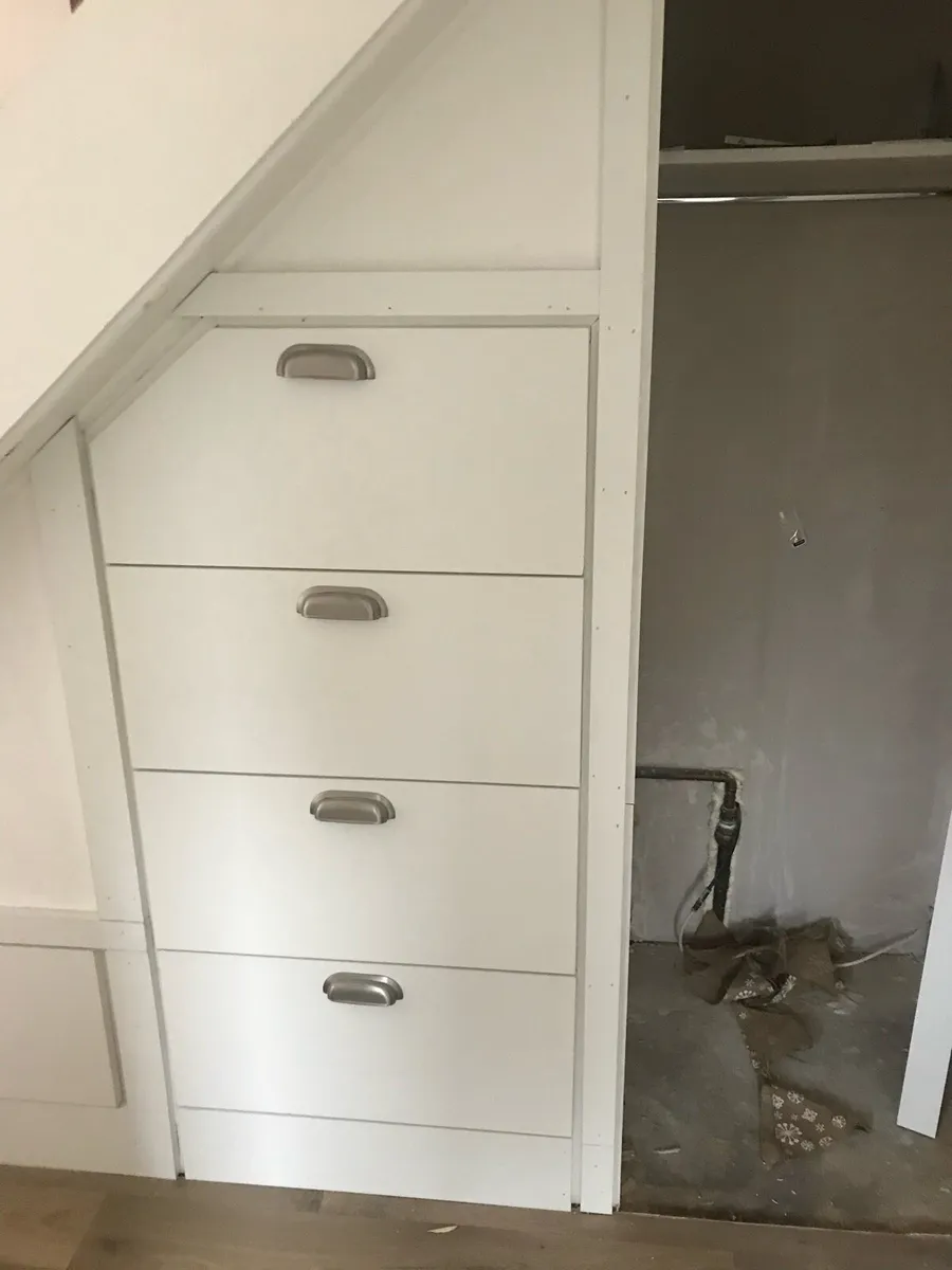 Carpenter/joiner available - Image 1