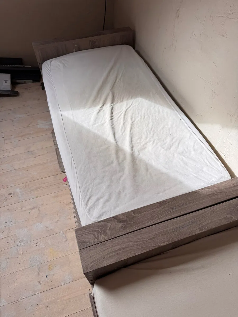 Childrens bed x 2 - Image 1