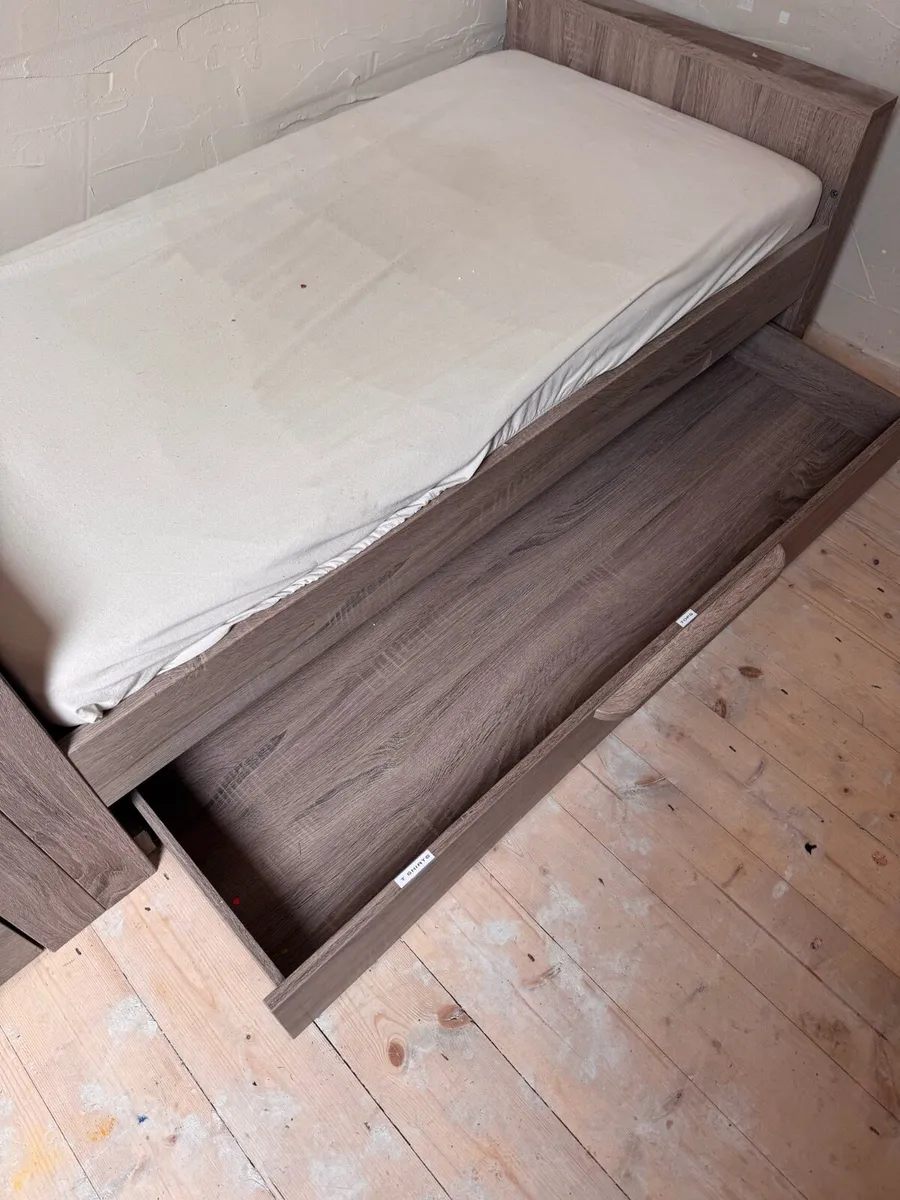 Childrens bed x 2 - Image 3