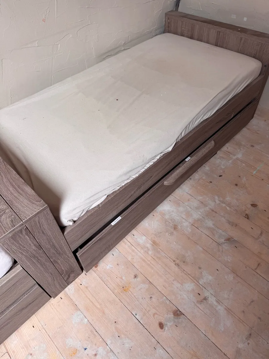 Childrens bed x 2 - Image 2
