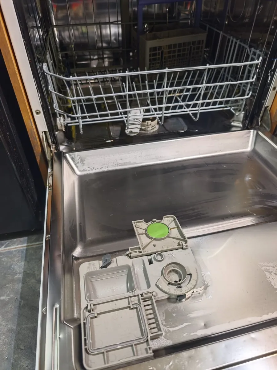 Dishwasher - Image 4