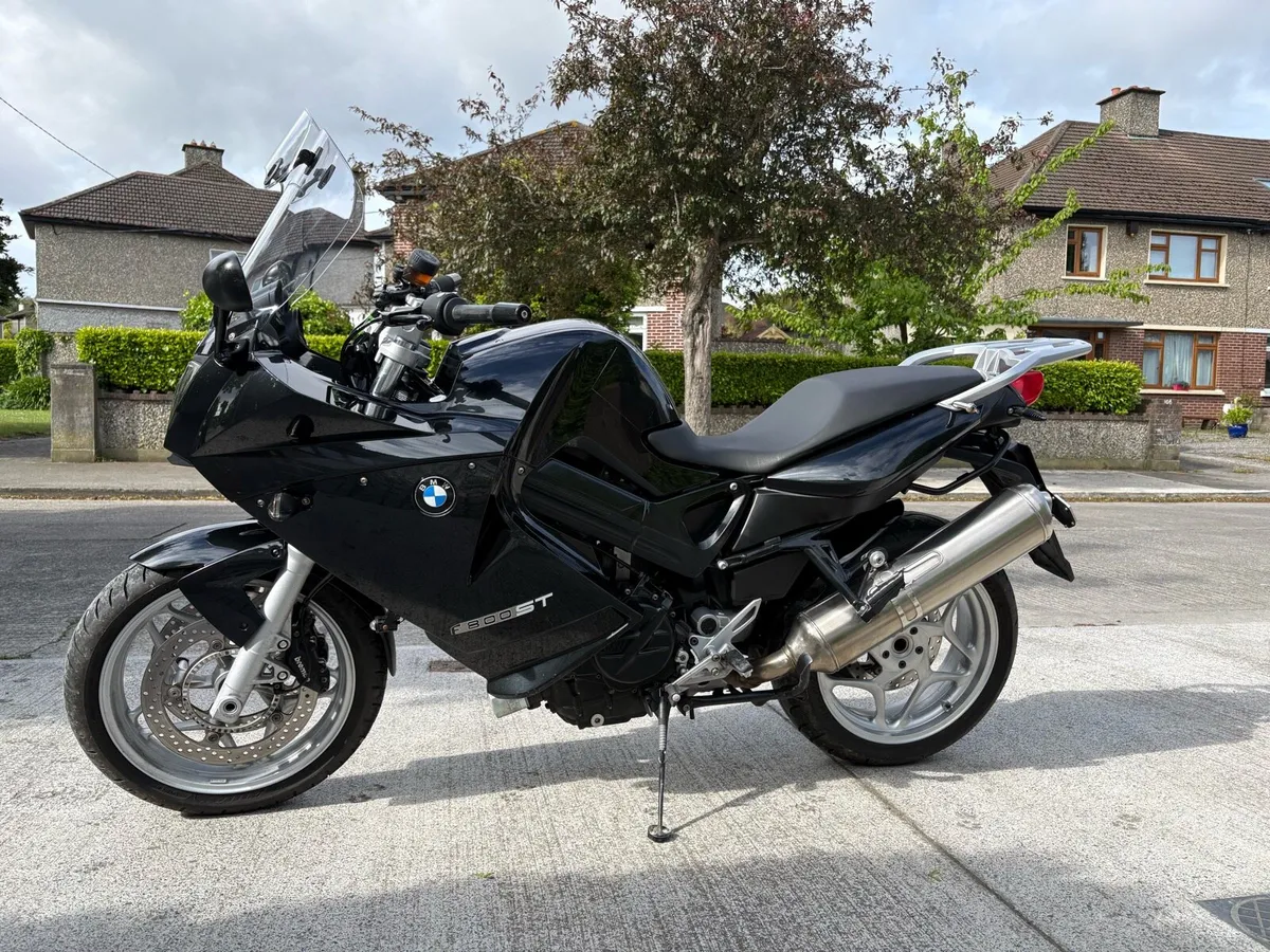 BMW F 800 ST - Image 1