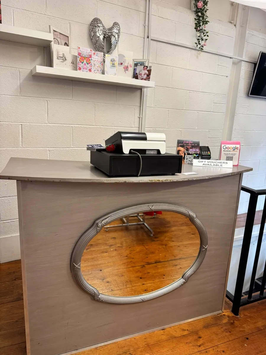 Dresses and shop contents - Image 1