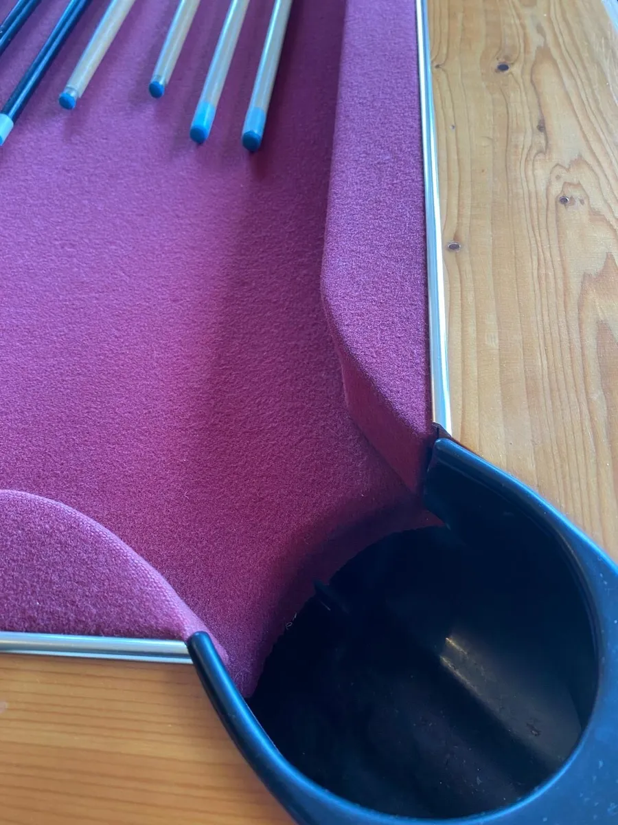 Pool table - Image 4