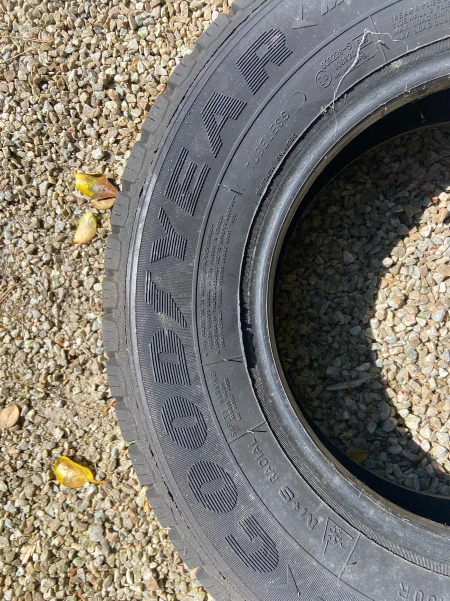 Goodyear 185/74 R14C - Image 2