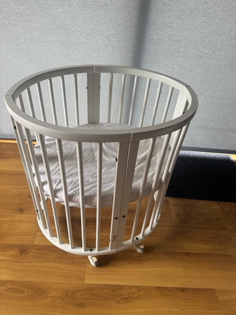Cot/Bed - Image 3