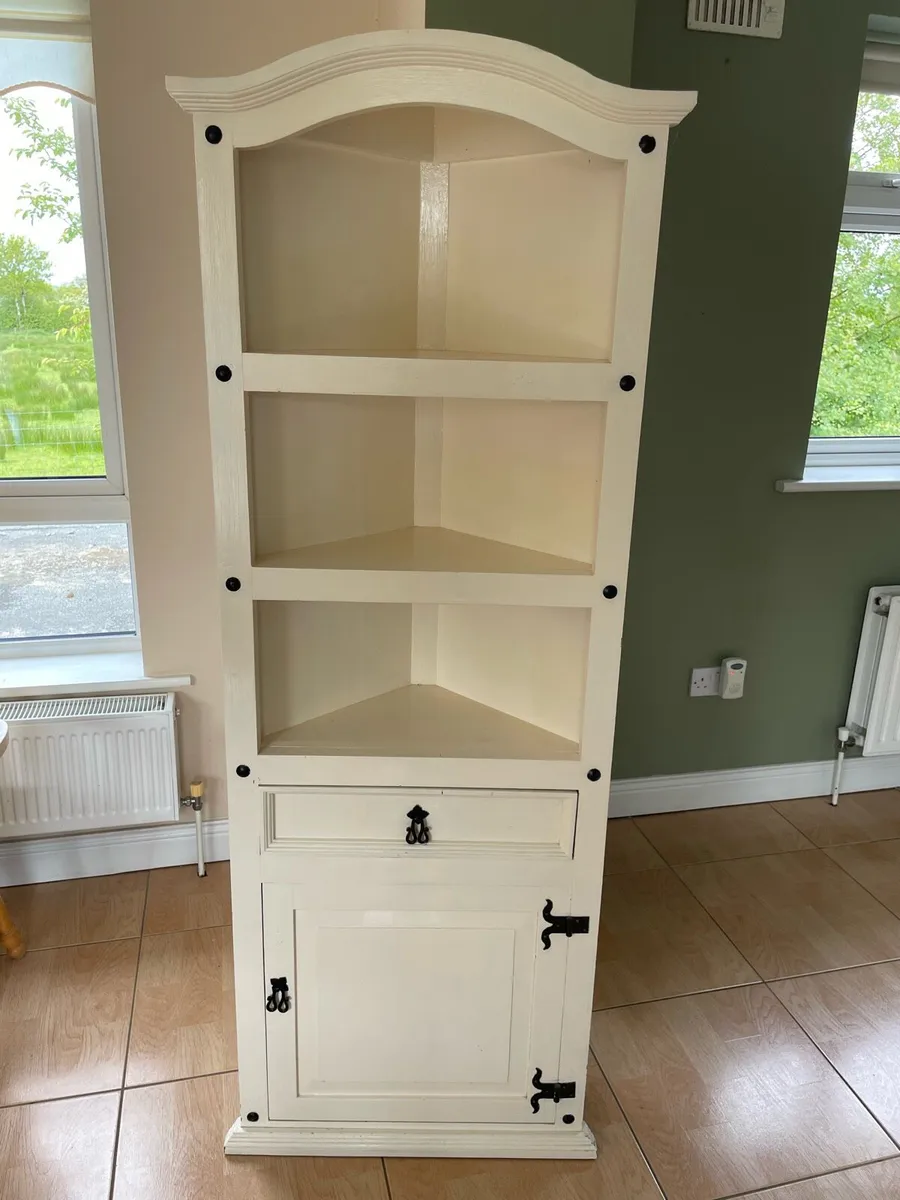 Corner Unit - Image 1
