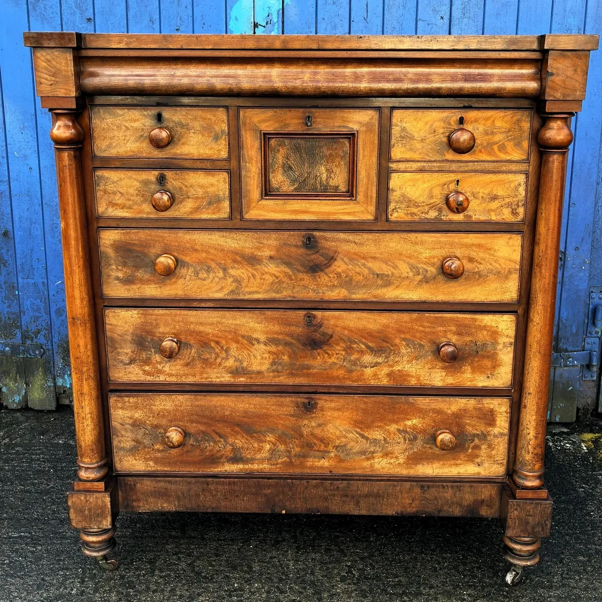 Large Scotch Chest - Image 1