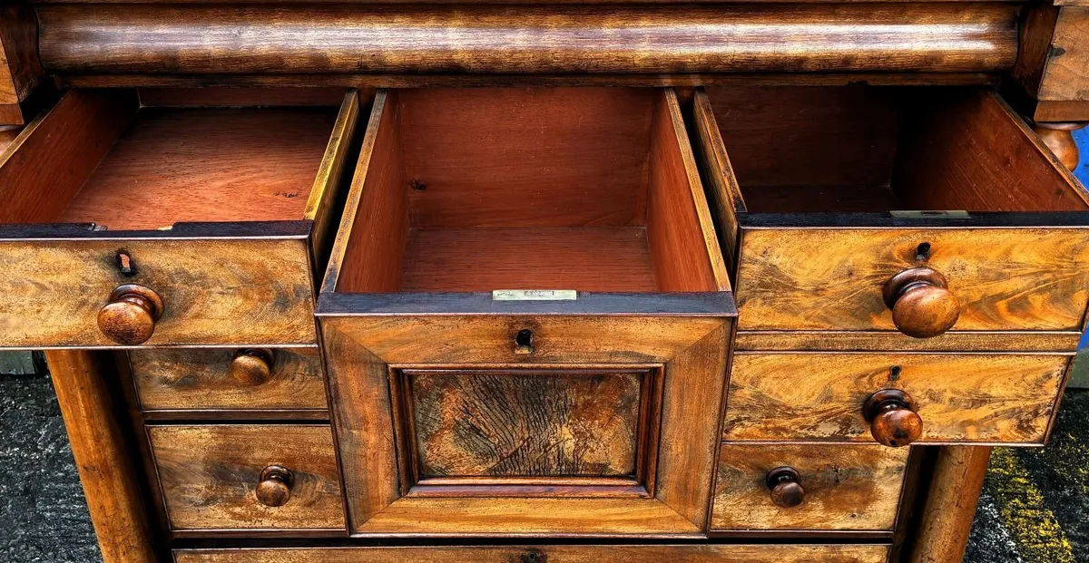 Large Scotch Chest - Image 4