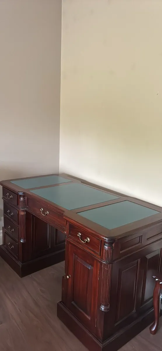 Desk - Image 2