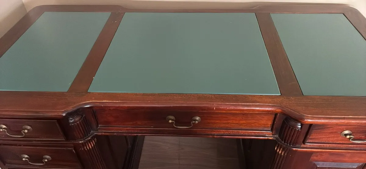 Desk - Image 3