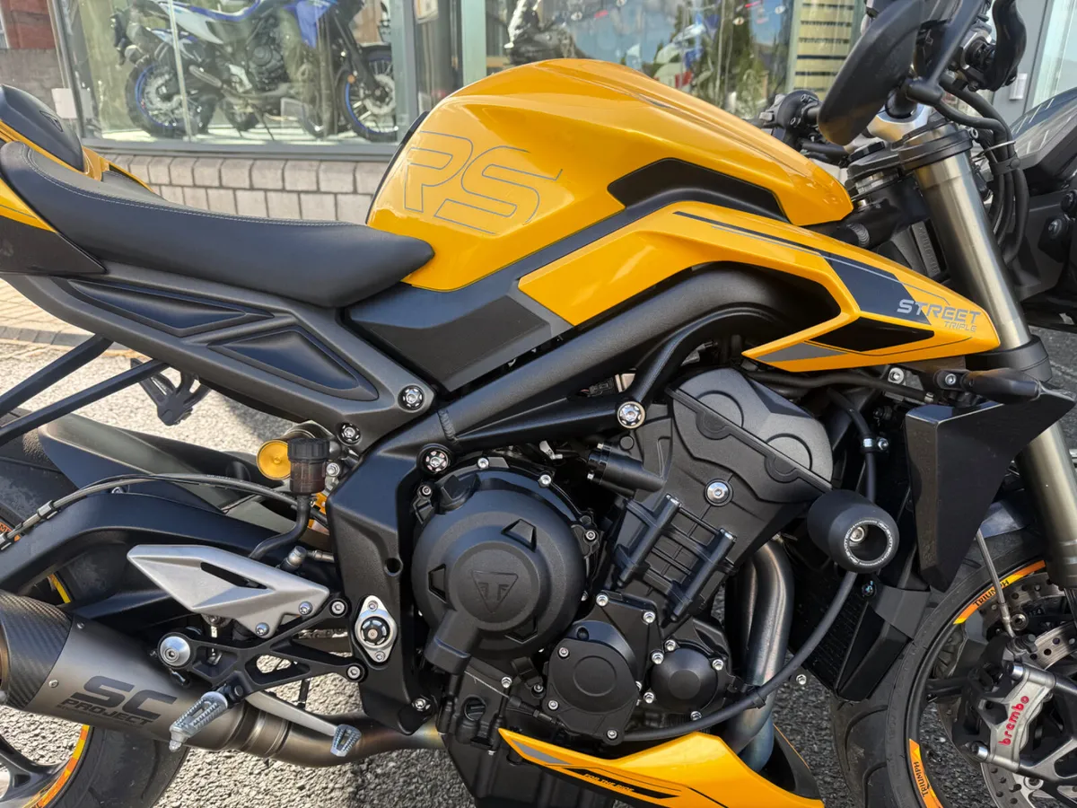 Triumph Street Triple 765 RS - Image 3