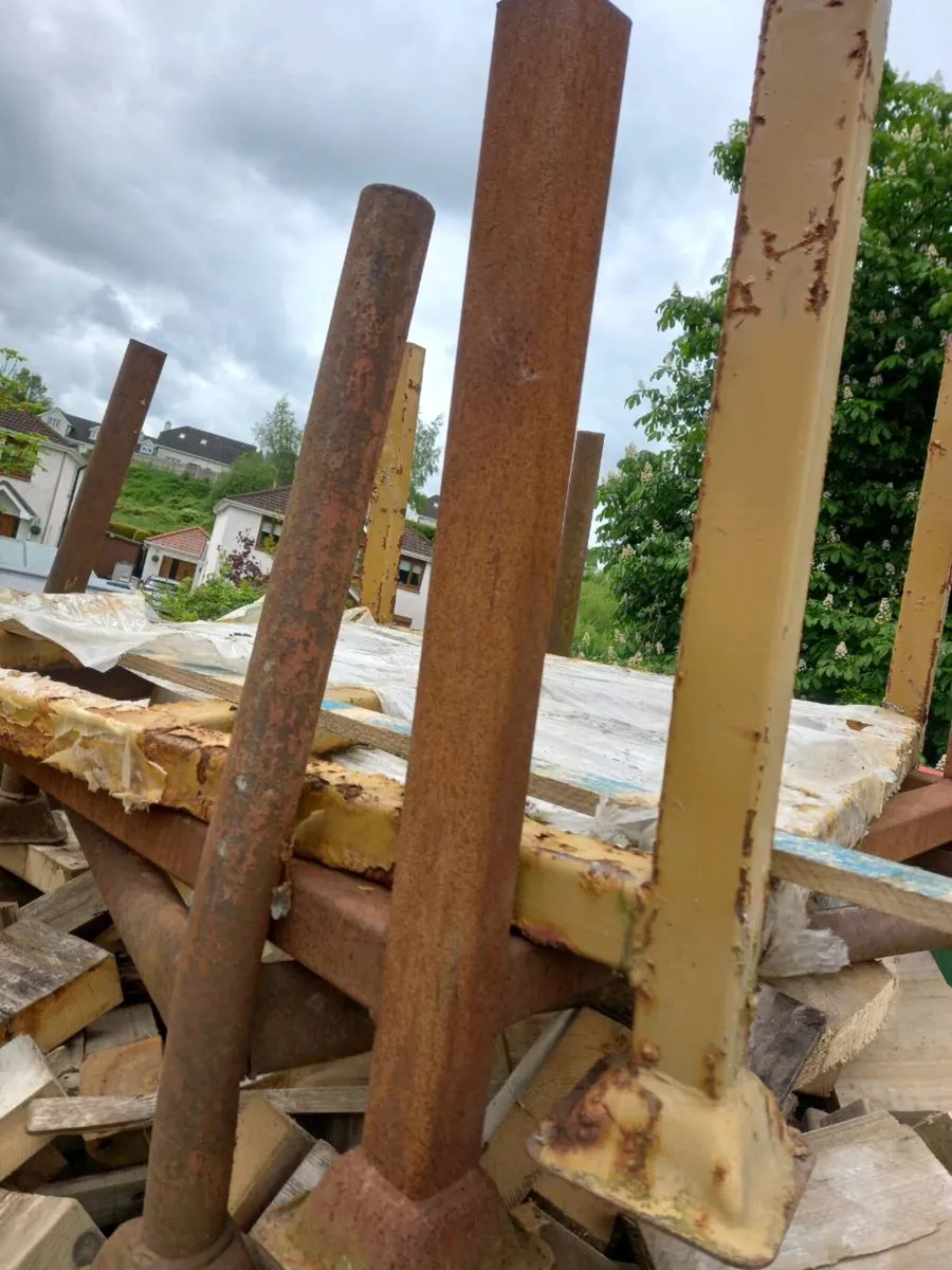 Stillages - Image 2