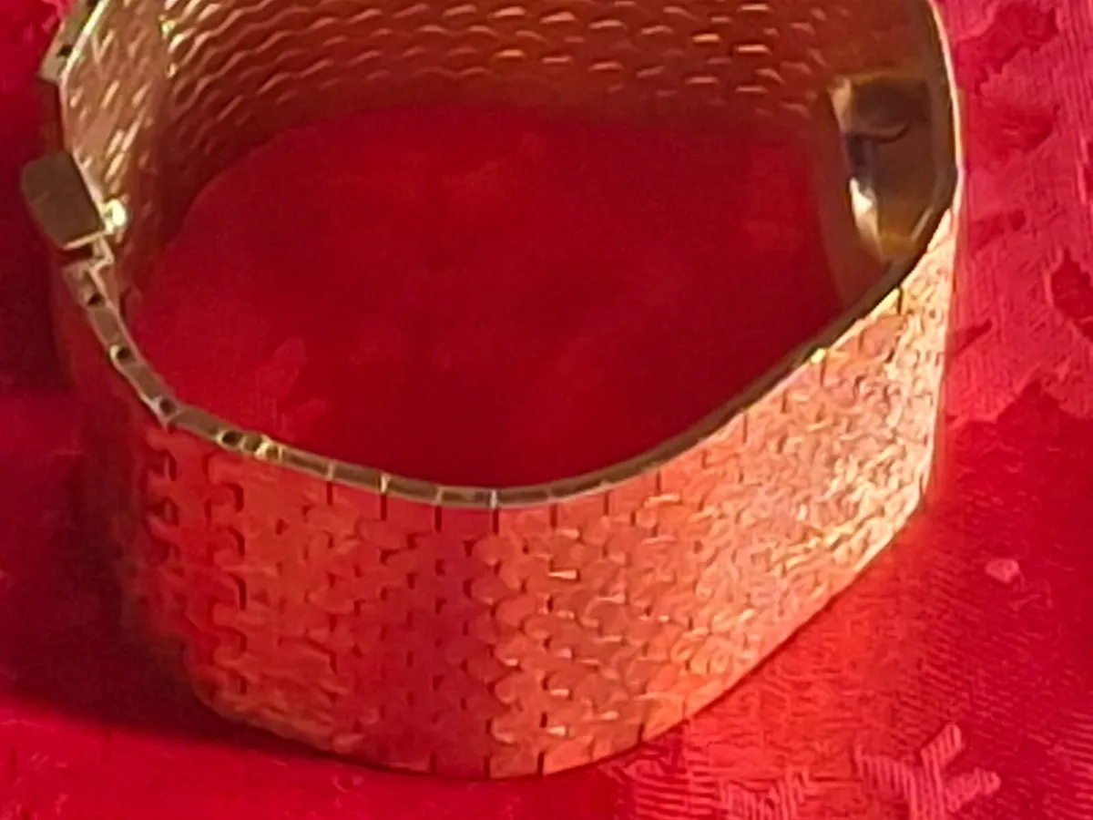 Vintage Heavy Gold-Plated Cuff Bracelet Watch ... - Image 3