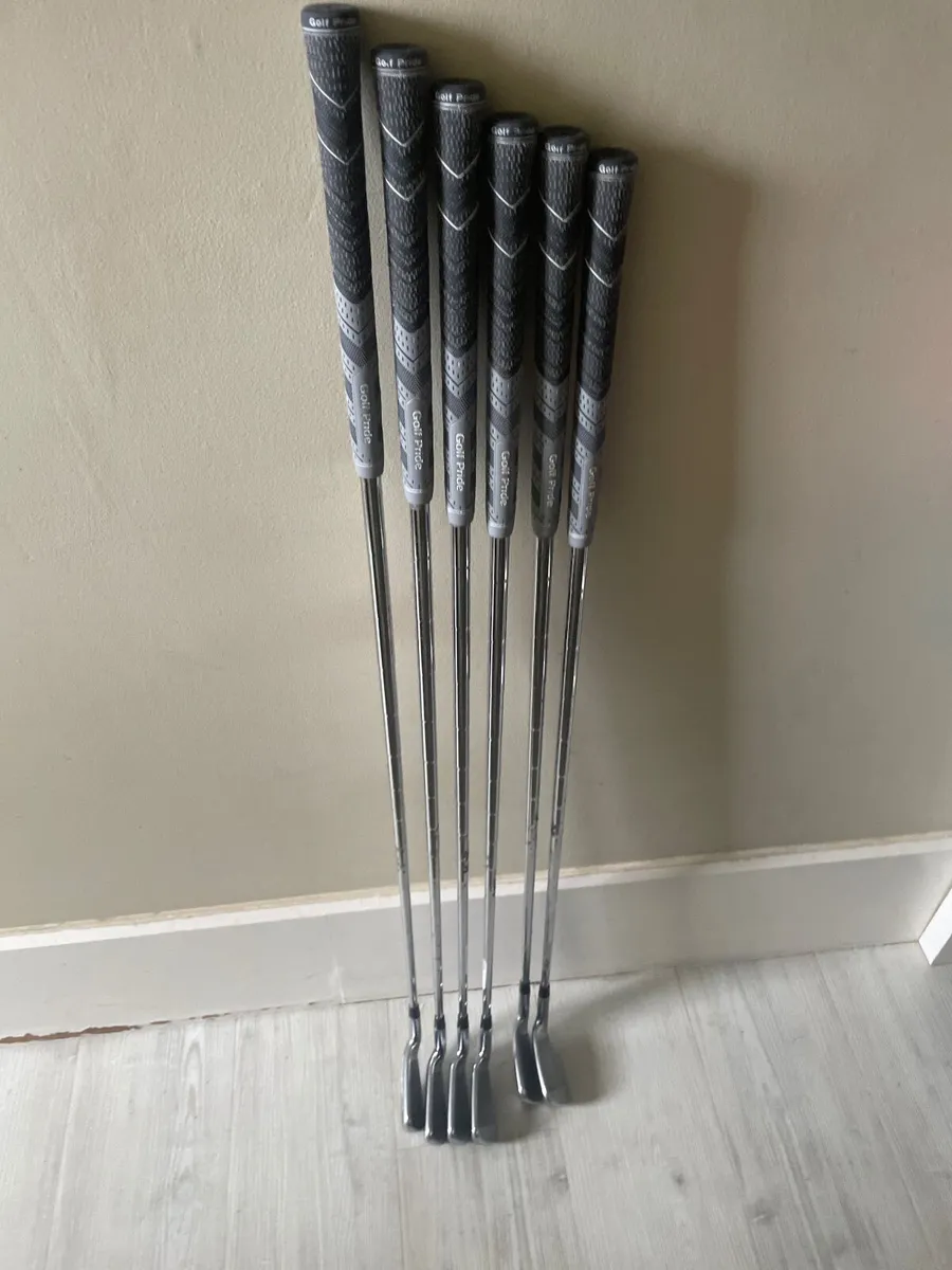 Ping g410 iron set - Image 4