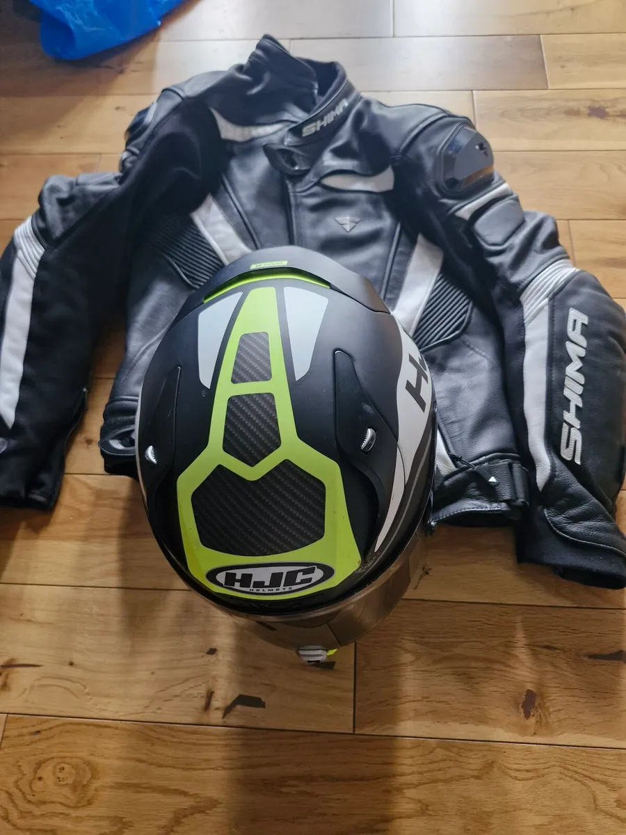 Motorbike helmet and jacket