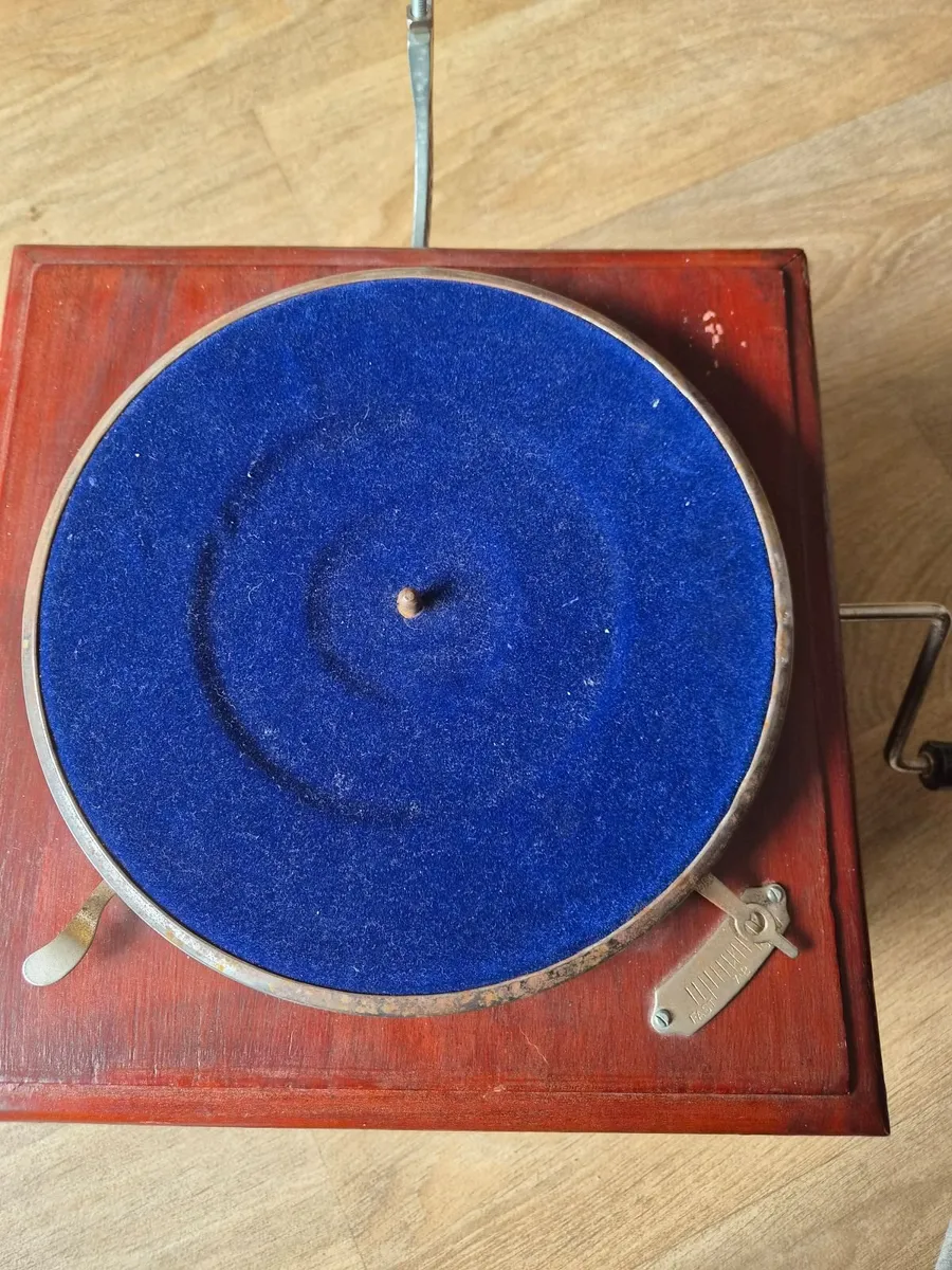 Gramophone - Image 4