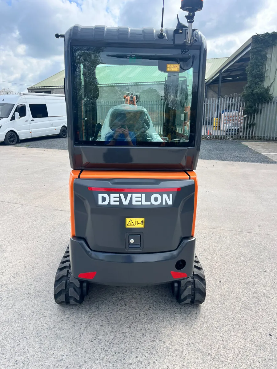 Develon DX19 - Image 2