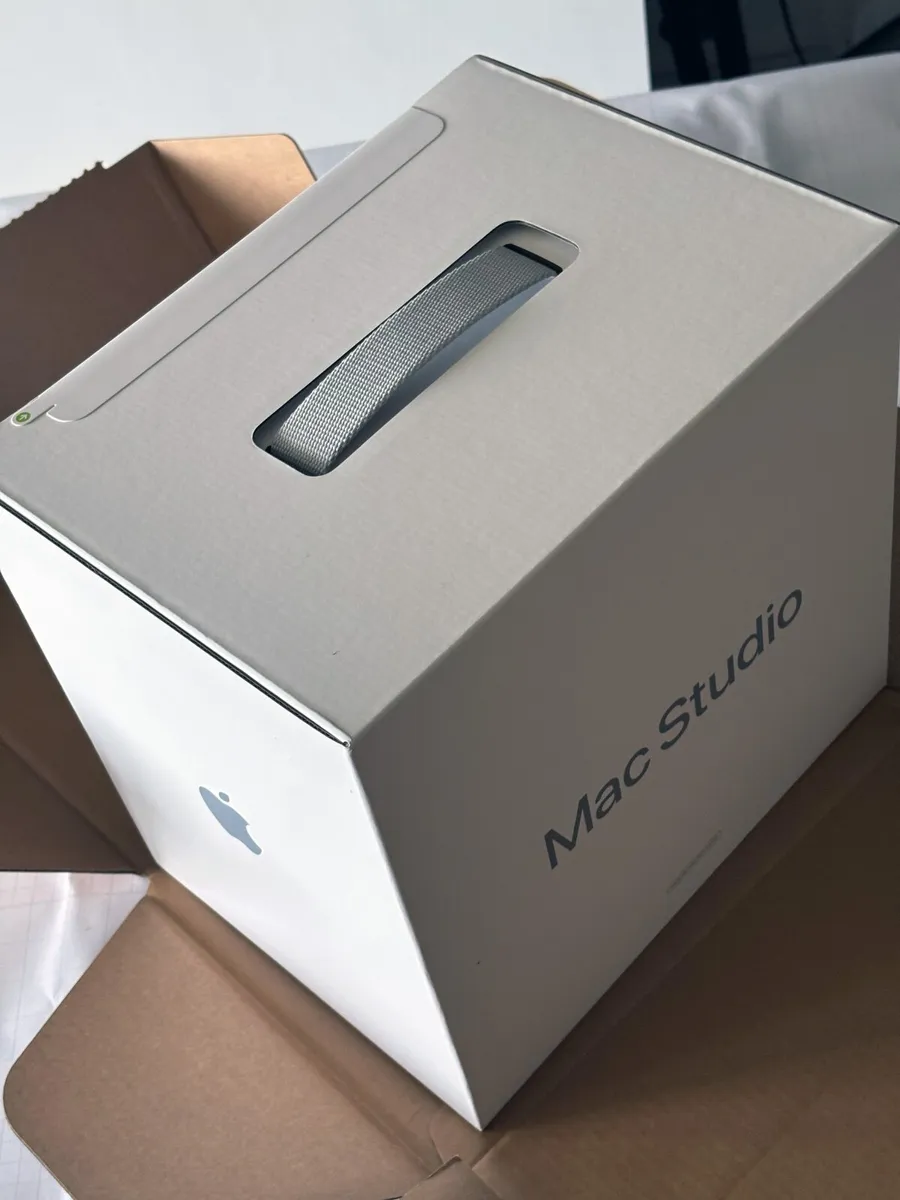 Apple Mac Studio "M4 Max" 14 CPU/32 GPU Apple Seal - Image 3